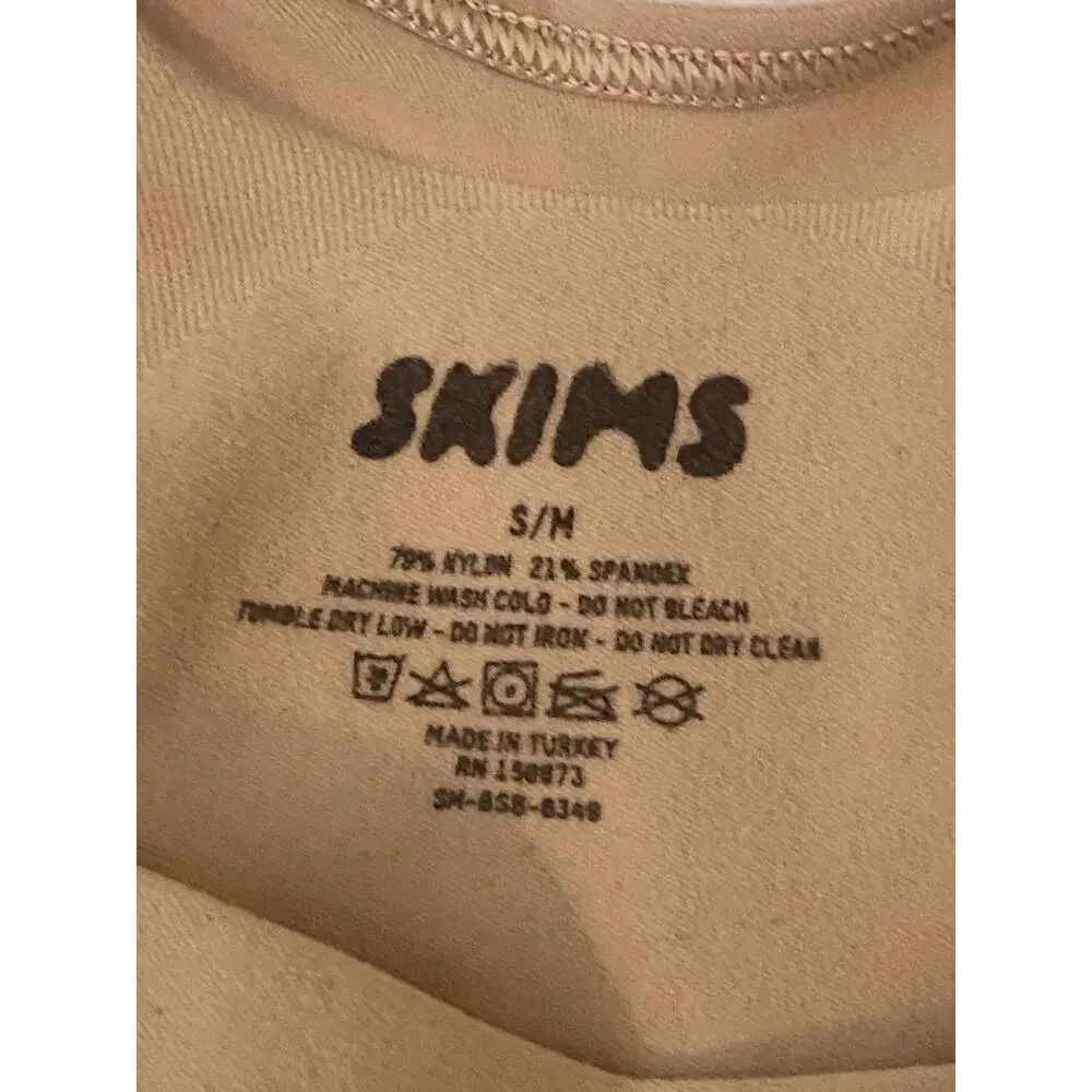 SKIMS Seamless Sculpt Brief Bodysuit Size S/M Clay Shapewear Feminine‎ - Picture 6 of 6